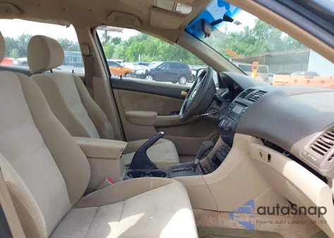 2005 Honda Accord 2.4 Lx z USA, uszkodzony, nr VIN 3HGCM564X5G710777